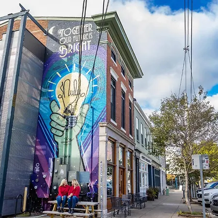 Groovy Condo In The Vibrant Nulu District